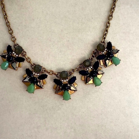 J. CREW Mixed Stone Floral Clusters Gray Hematite Black Green Gold Tone Necklace - Picture 10 of 17